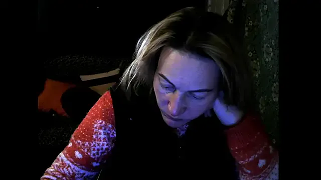 wLESLYMOSw on StripChat