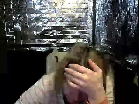 wLESLYMOSw on StripChat