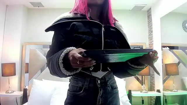 ximena_vasquez8 on StripChat