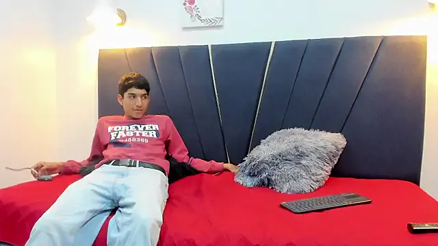 yago_77 on StripChat