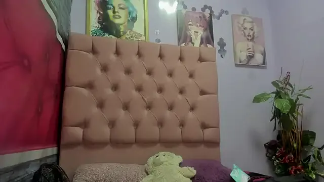 Yaumiko on StripChat