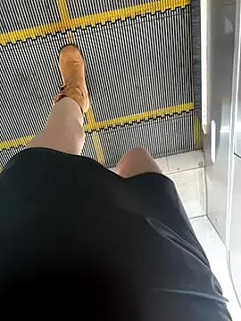 yimisun01 on StripChat 