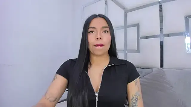 ZoeWan69 on StripChat