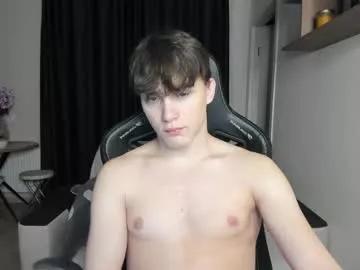 Get enchanted by the vitality and moves of our squirting, brunette and solo webcams. With their steamy costumes and masturbating shows, our gay-couples and nonude cam models are a sight to behold.