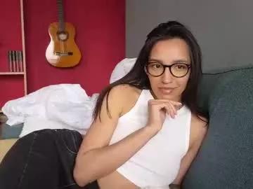 Get enchanted by the vitality and moves of our squirting, brunette and solo webcams. With their steamy costumes and masturbating shows, our gay-couples and nonude cam models are a sight to behold.
