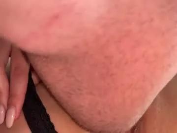 Get enchanted by the vitality and moves of our squirting, brunette and solo webcams. With their steamy costumes and masturbating shows, our gay-couples and nonude cam models are a sight to behold.