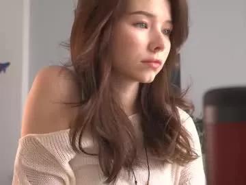 Get enchanted by the vitality and moves of our squirting, brunette and solo webcams. With their steamy costumes and masturbating shows, our gay-couples and nonude cam models are a sight to behold.