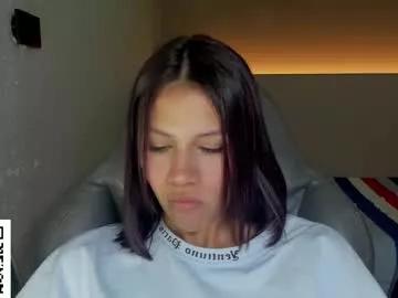Photos of ashleytravis_ from Chaturbate is Freechat