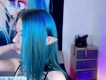 Get enchanted by the vitality and moves of our squirting, brunette and solo webcams. With their steamy costumes and masturbating shows, our gay-couples and nonude cam models are a sight to behold.