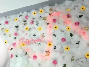 Get enchanted by the vitality and moves of our squirting, brunette and solo webcams. With their steamy costumes and masturbating shows, our gay-couples and nonude cam models are a sight to behold.