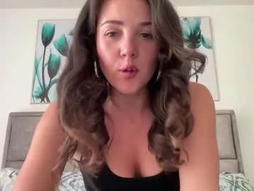 Get enchanted by the vitality and moves of our squirting, brunette and solo webcams. With their steamy costumes and masturbating shows, our gay-couples and nonude cam models are a sight to behold.