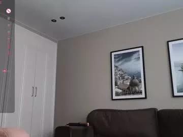 Get enchanted by the vitality and moves of our squirting, brunette and solo webcams. With their steamy costumes and masturbating shows, our gay-couples and nonude cam models are a sight to behold.