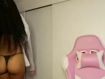 Get enchanted by the vitality and moves of our squirting, brunette and solo webcams. With their steamy costumes and masturbating shows, our gay-couples and nonude cam models are a sight to behold.