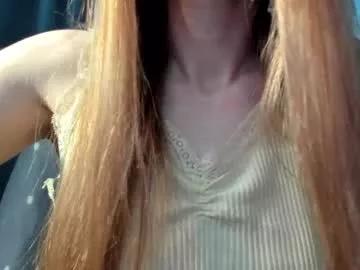 Get enchanted by the vitality and moves of our squirting, brunette and solo webcams. With their steamy costumes and masturbating shows, our gay-couples and nonude cam models are a sight to behold.