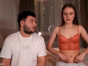 Get enchanted by the vitality and moves of our squirting, brunette and solo webcams. With their steamy costumes and masturbating shows, our gay-couples and nonude cam models are a sight to behold.