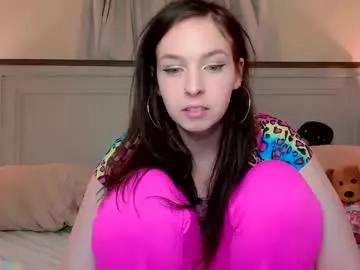 Get enchanted by the vitality and moves of our squirting, brunette and solo webcams. With their steamy costumes and masturbating shows, our gay-couples and nonude cam models are a sight to behold.