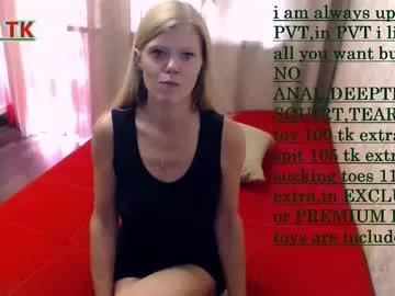 decentwhore from Chaturbate