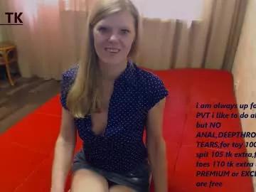 decentwhore from Chaturbate