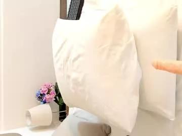 emiily_roberts1 from Chaturbate
