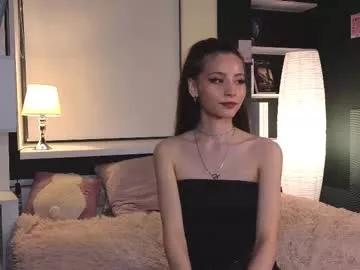 Get enchanted by the vitality and moves of our squirting, brunette and solo webcams. With their steamy costumes and masturbating shows, our gay-couples and nonude cam models are a sight to behold.
