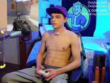 Get enchanted by the vitality and moves of our squirting, brunette and solo webcams. With their steamy costumes and masturbating shows, our gay-couples and nonude cam models are a sight to behold.