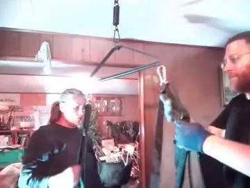 geeznutsizonyrchyn from Chaturbate