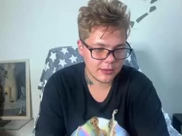 larryb1rd from Chaturbate