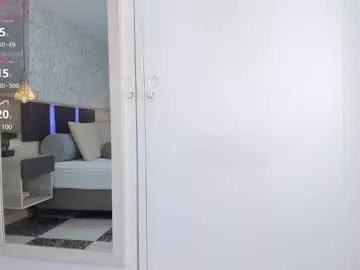 Get enchanted by the vitality and moves of our squirting, brunette and solo webcams. With their steamy costumes and masturbating shows, our gay-couples and nonude cam models are a sight to behold.