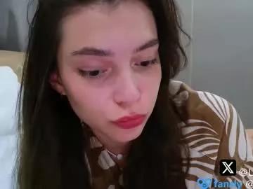 lilyewing_ from Chaturbate