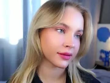 Photos of lipswithsmileonthem from Chaturbate is Freechat