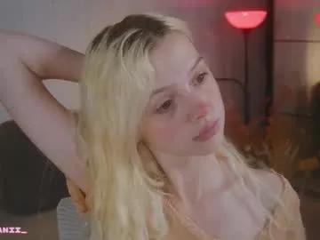 Get enchanted by the vitality and moves of our squirting, brunette and solo webcams. With their steamy costumes and masturbating shows, our gay-couples and nonude cam models are a sight to behold.