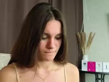 Get enchanted by the vitality and moves of our squirting, brunette and solo webcams. With their steamy costumes and masturbating shows, our gay-couples and nonude cam models are a sight to behold.