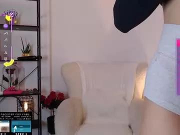 Get enchanted by the vitality and moves of our squirting, brunette and solo webcams. With their steamy costumes and masturbating shows, our gay-couples and nonude cam models are a sight to behold.