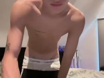 Get enchanted by the vitality and moves of our squirting, brunette and solo webcams. With their steamy costumes and masturbating shows, our gay-couples and nonude cam models are a sight to behold.