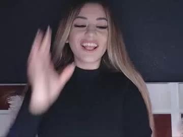 mayadelevinnge from Chaturbate