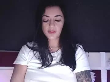 mayadelevinnge from Chaturbate
