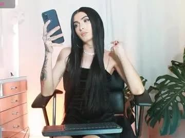 Get enchanted by the vitality and moves of our squirting, brunette and solo webcams. With their steamy costumes and masturbating shows, our gay-couples and nonude cam models are a sight to behold.