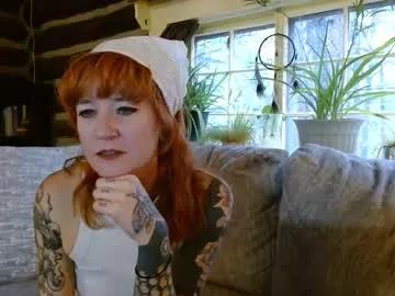missmoonmagic13 from Chaturbate