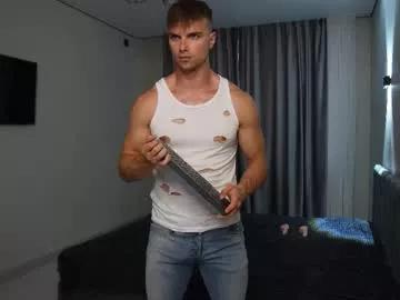 Get enchanted by the vitality and moves of our squirting, brunette and solo webcams. With their steamy costumes and masturbating shows, our gay-couples and nonude cam models are a sight to behold.