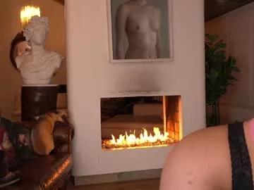 Get enchanted by the vitality and moves of our squirting, brunette and solo webcams. With their steamy costumes and masturbating shows, our gay-couples and nonude cam models are a sight to behold.