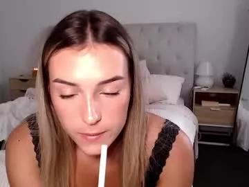Get enchanted by the vitality and moves of our squirting, brunette and solo webcams. With their steamy costumes and masturbating shows, our gay-couples and nonude cam models are a sight to behold.