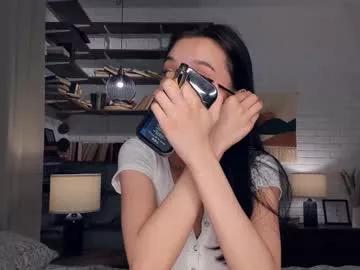 Get enchanted by the vitality and moves of our squirting, brunette and solo webcams. With their steamy costumes and masturbating shows, our gay-couples and nonude cam models are a sight to behold.