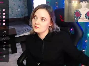 rozzalinaevans from Chaturbate