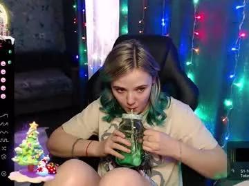 rozzalinaevans from Chaturbate