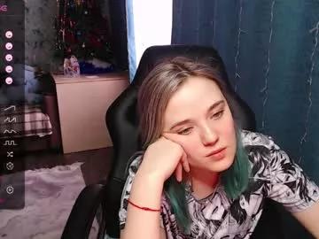 rozzalinaevans from Chaturbate