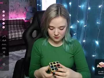 rozzalinaevans from Chaturbate