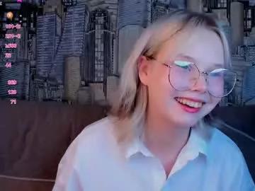 sooft_girl from Chaturbate