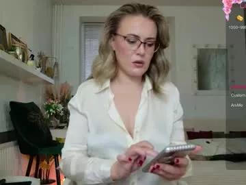 Photos of spicyhotmilf from Chaturbate is Freechat