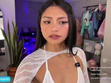 Get enchanted by the vitality and moves of our squirting, brunette and solo webcams. With their steamy costumes and masturbating shows, our gay-couples and nonude cam models are a sight to behold.