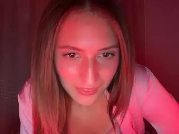 Get enchanted by the vitality and moves of our squirting, brunette and solo webcams. With their steamy costumes and masturbating shows, our gay-couples and nonude cam models are a sight to behold.